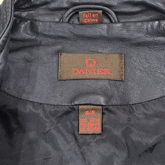 Danier Leather Woman's Jacket - Picture 5 of 6
